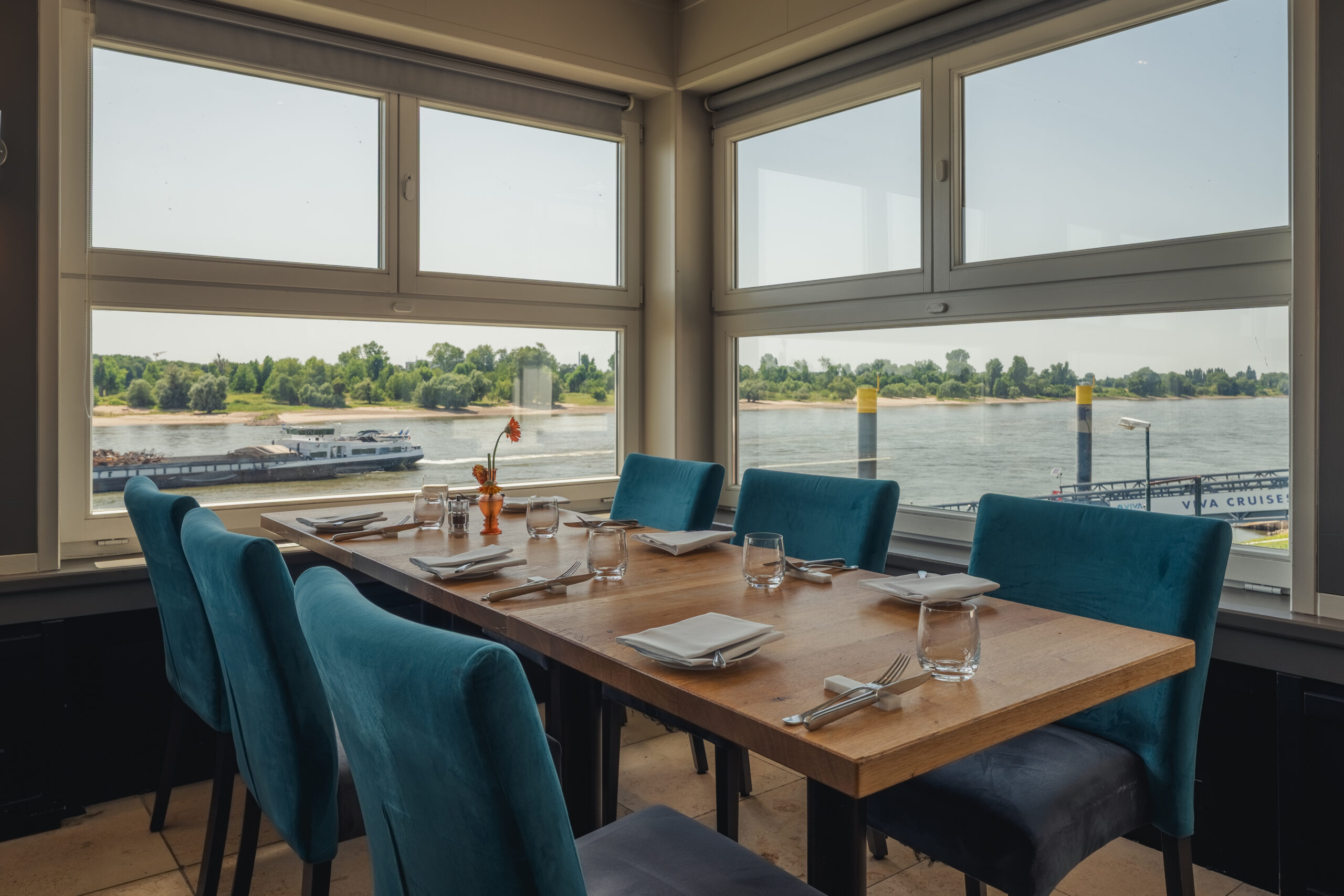 Restaurant 2
